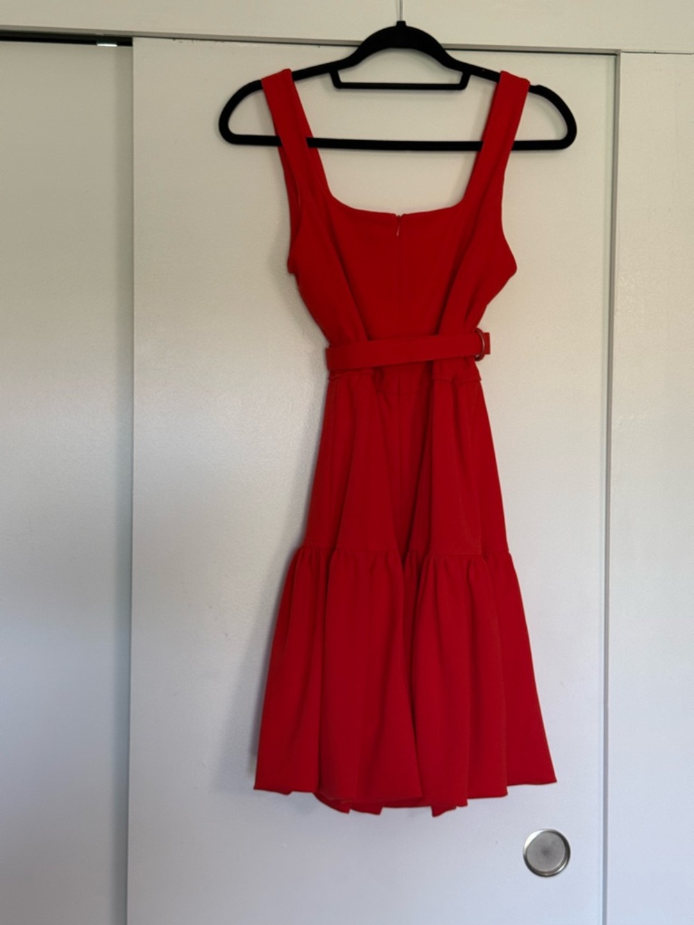 Maison Tara Red Sleeveless Belted Bubble-Hem Mini Dress - Picture 2 of 4